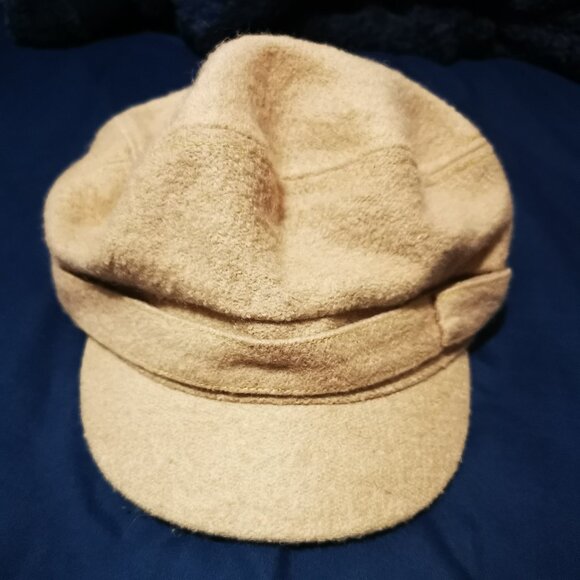 Hat - Picture 1 of 2